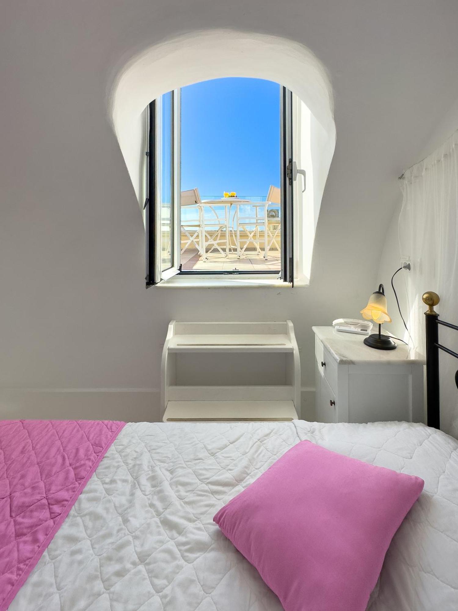 Reverie Santorini Hotel Firostefani Luaran gambar